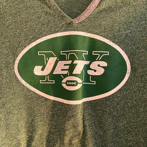 Woman’s Majestic New York JETS distressed jersey.  Sz Medium. EUC. 🏈🏈 - Picture 3 of 11
